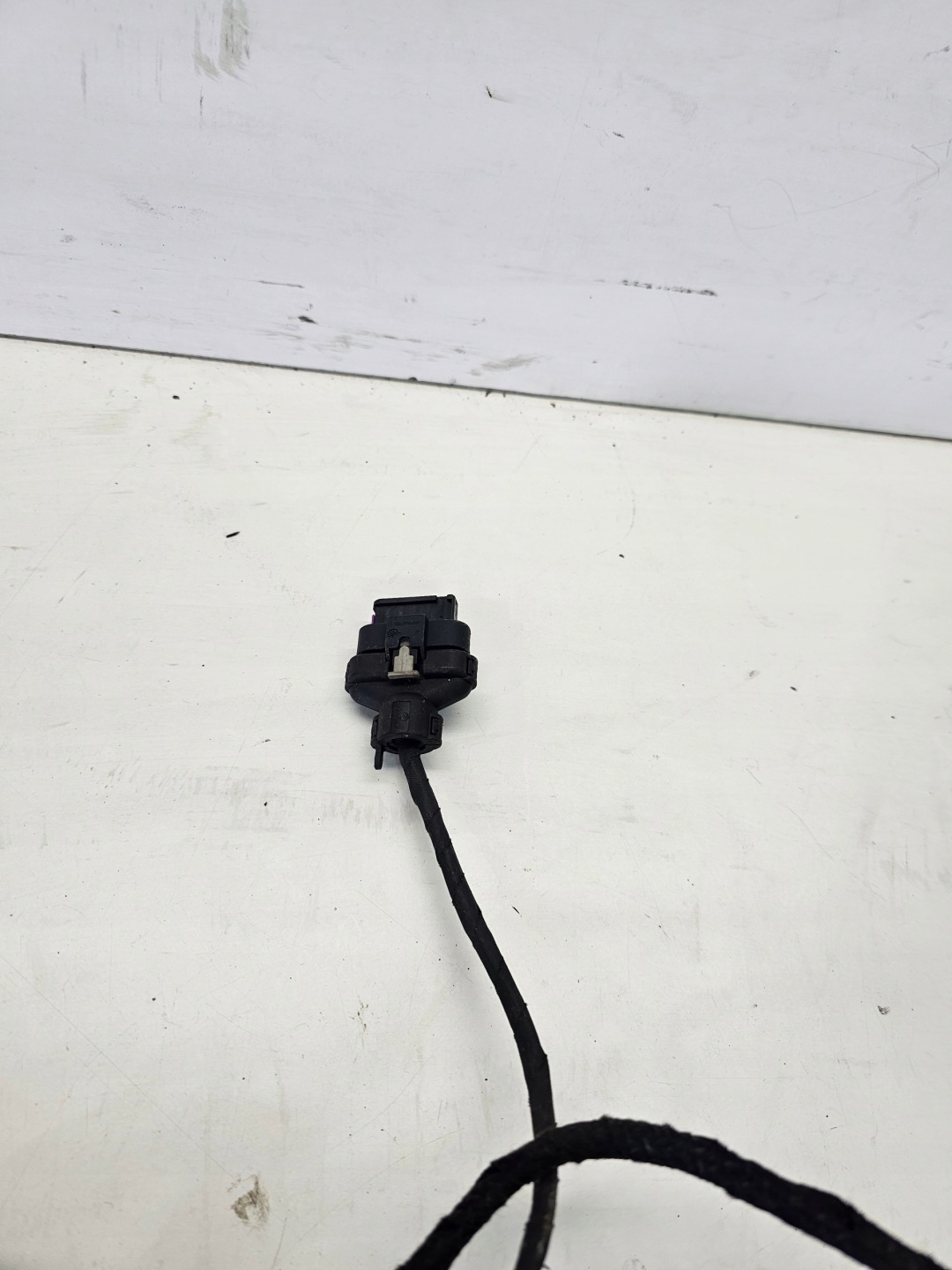 bundle door right rear part AUDI Q5 8R LIFT 8R0971688B