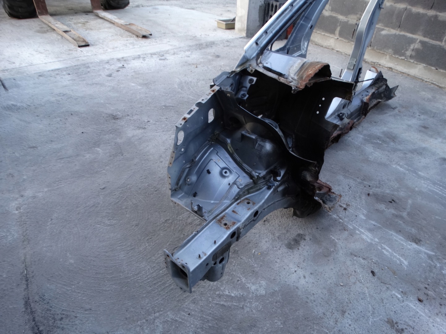 quarter pillar threshold placement OPEL MERIVA A right