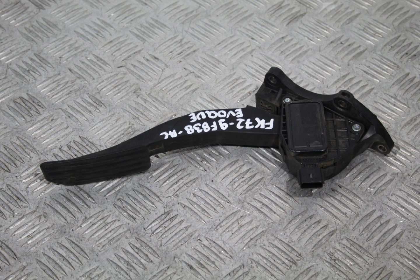accelerator pedal EVOQUE LIFT L538 FK72-9F838-AC