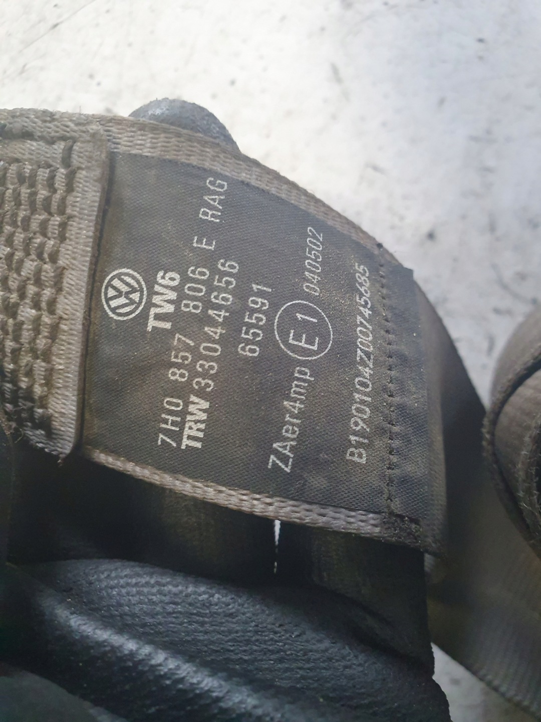 tension belt safety right front VW T5 7H0857806E