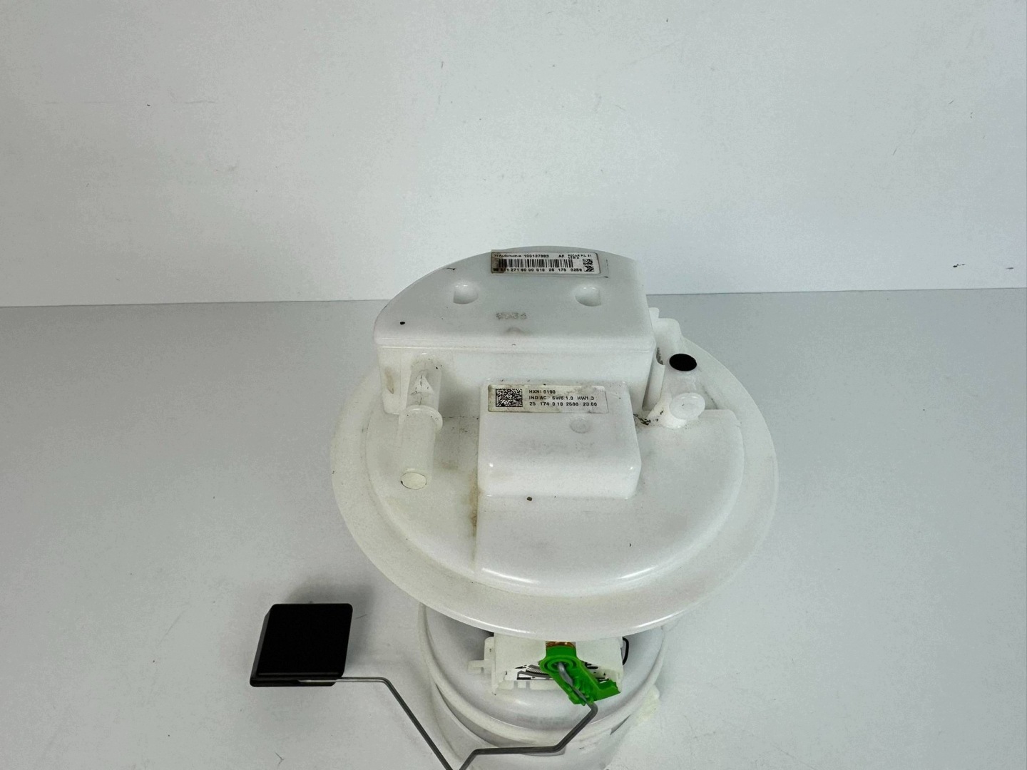 Opel Mokka B 1.2 Hybryda feed pump 9851127180