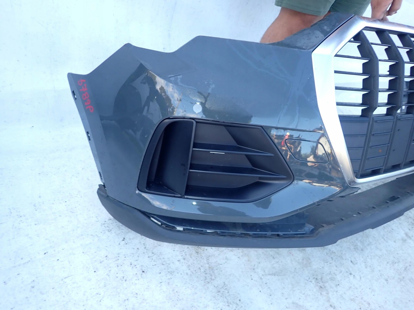 AUDI Q3 II 83A 18- bumper front front PDC