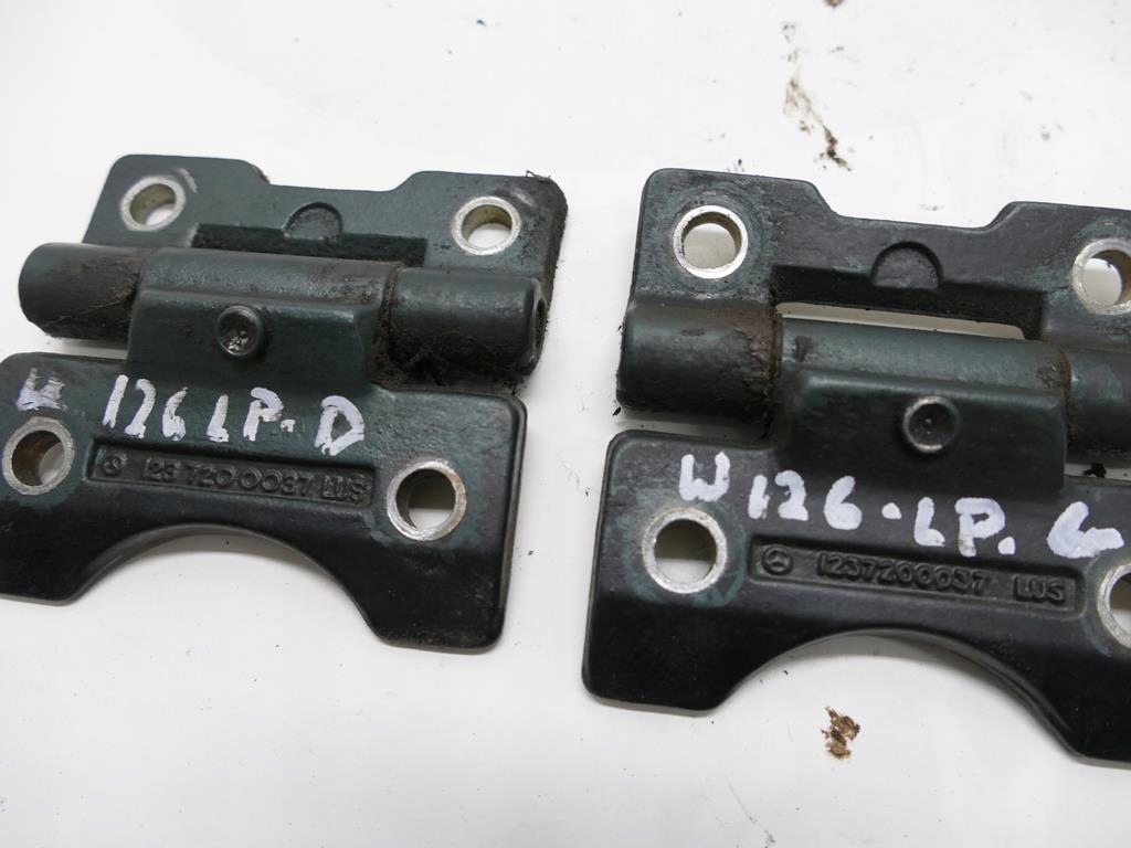 MERCEDES S W126 hinges door left front KOMPLET