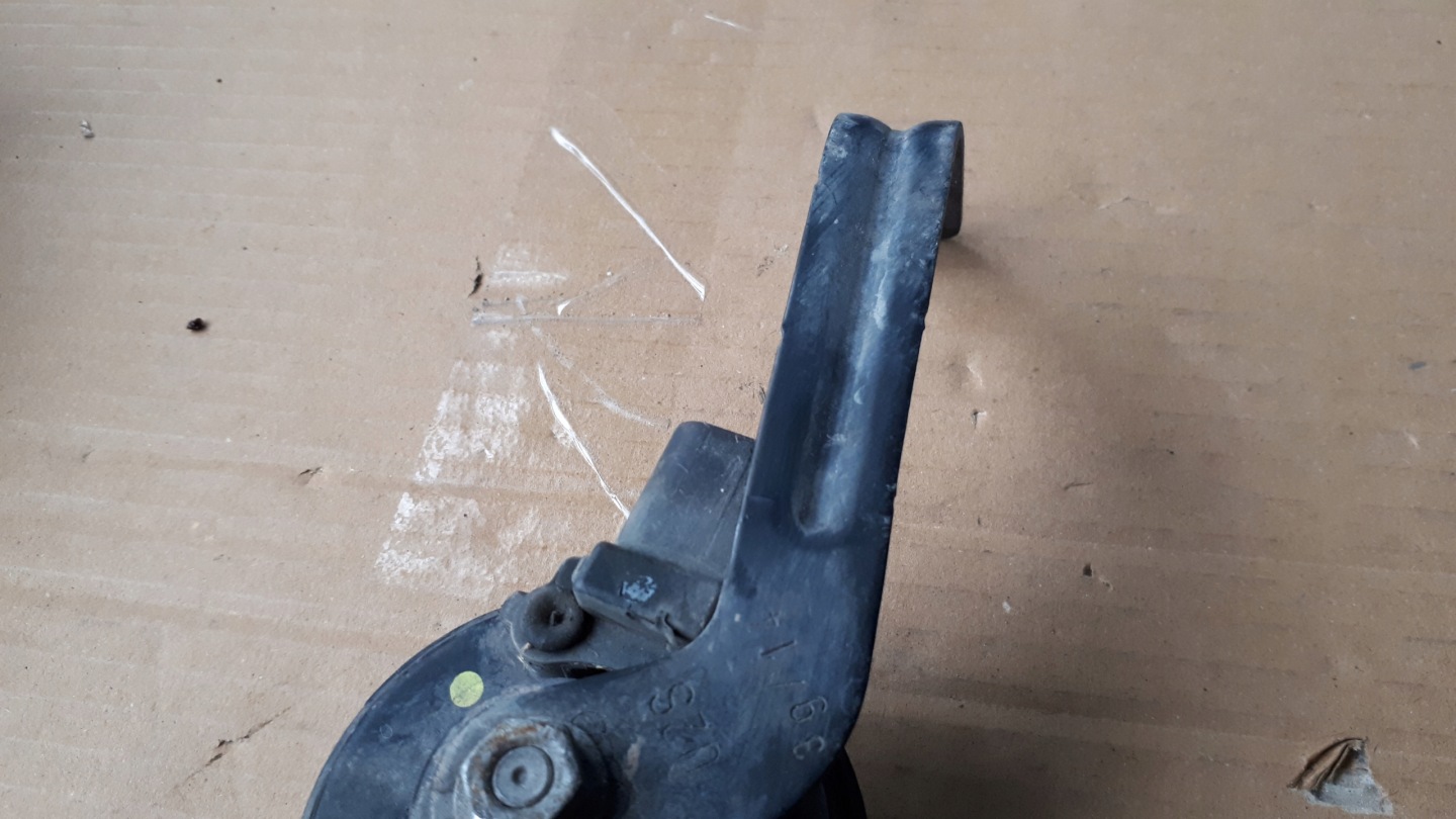 A5 LIFT 8T S5 A4 KLAKSON SYGNAL left front 8T0951223