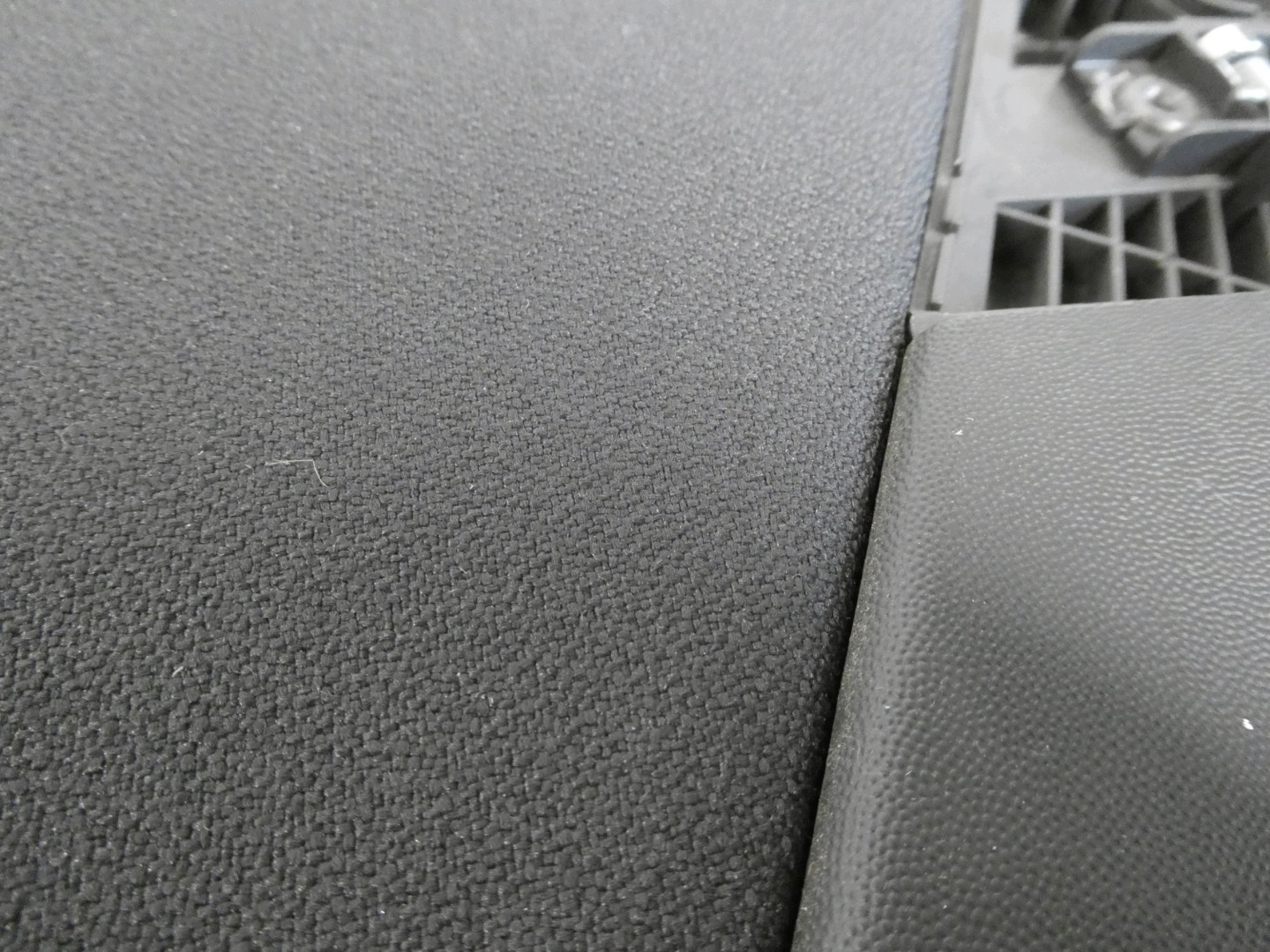 TAPICERK side door left front WELUR OPEL VECTRA C