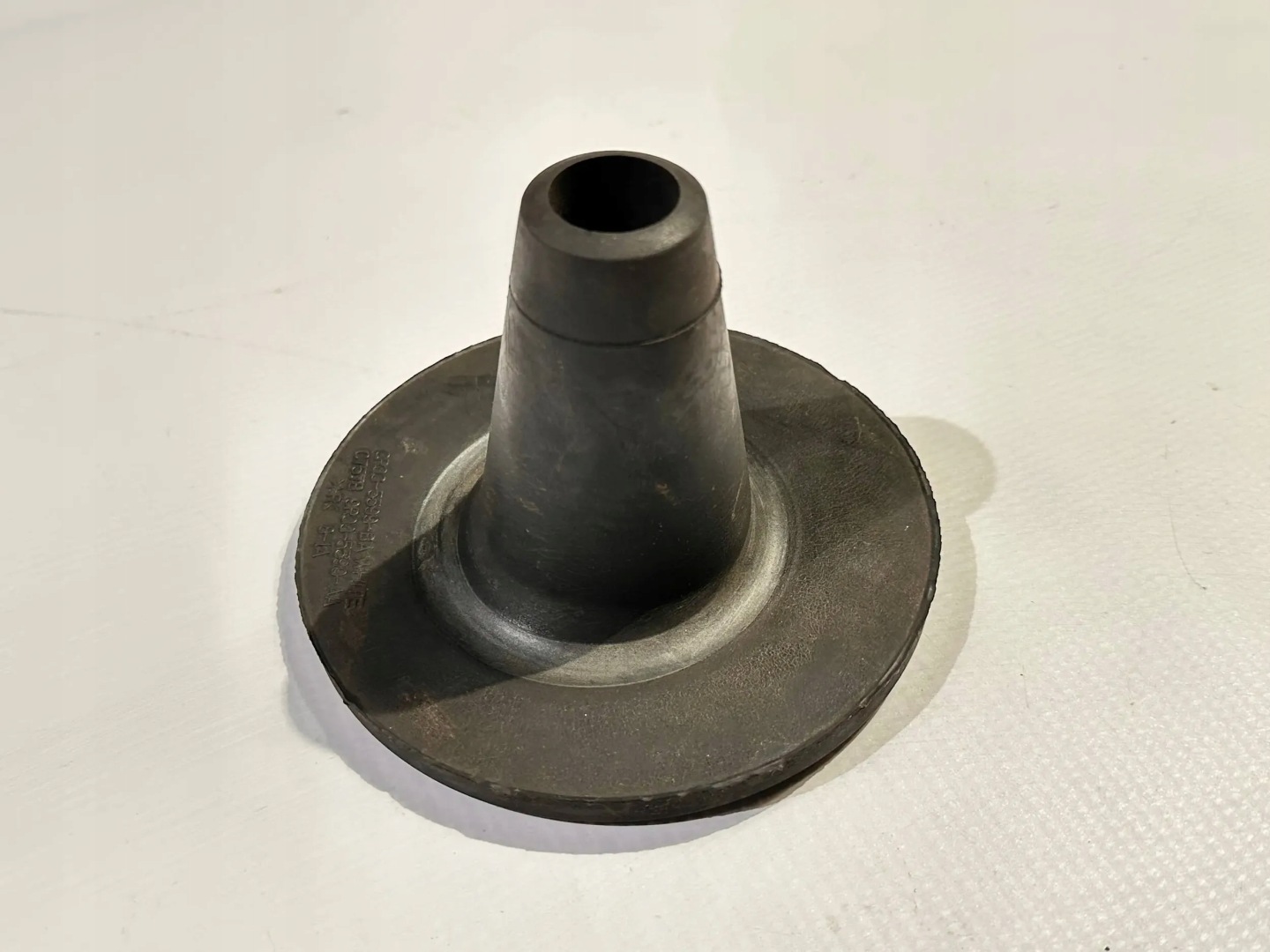 pad tyres cap osadzenie springs Ford Mustang 2010 - 2014