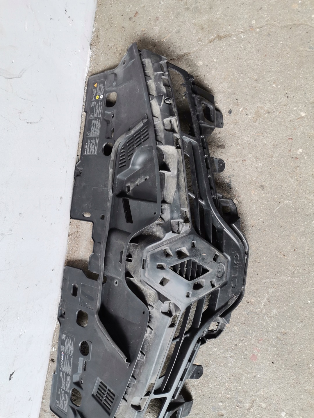 Grill Grill der Stoßstange RENAULT CLIO IV 2012-2016 622563184R