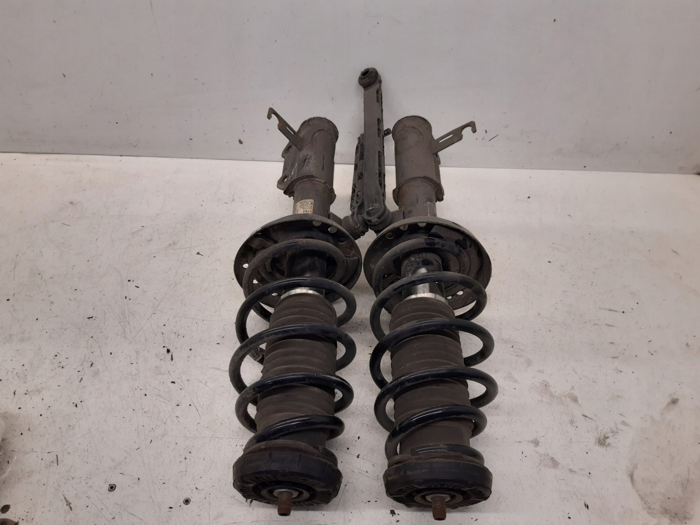 shock absorbers springs front para 13412612 Opel Astra J