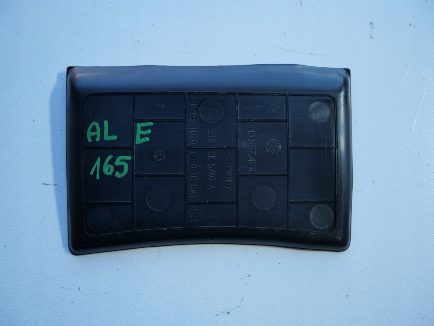 couverture du tableau de bord console AMAROK 2H0857494
