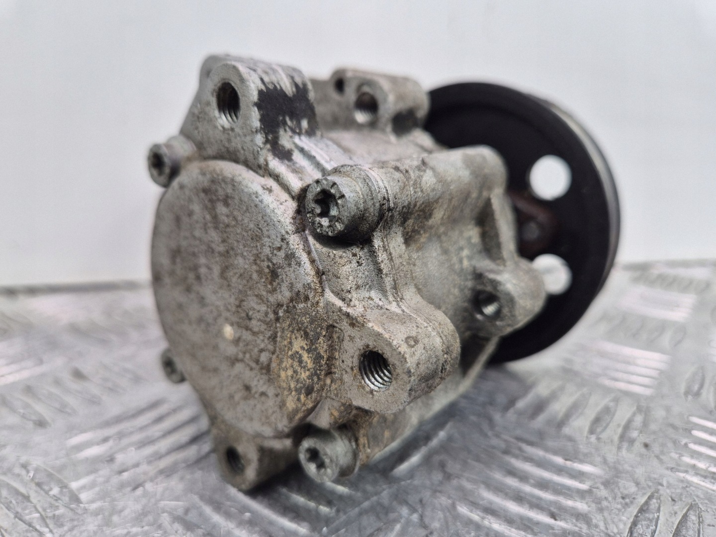 BMW X1 E84 28i servo čerpadlo N20B20A 679886501