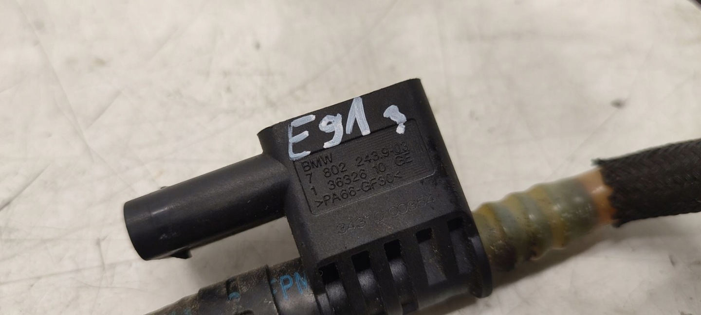 hadice vedení paliva BMW E90 E91 LIFT 2,0D