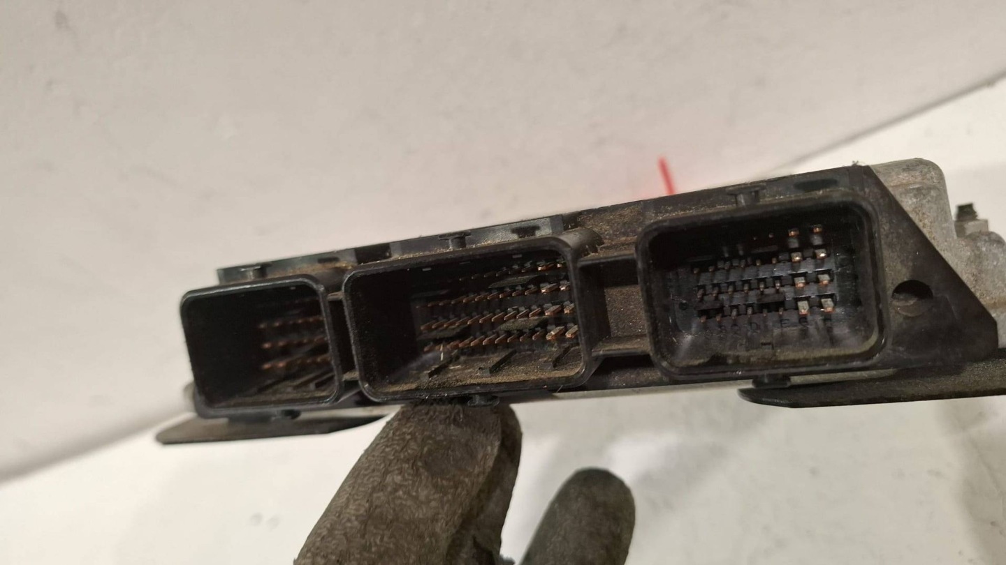 control unit of the engine computer 0281013872 Citroen Peugeot 1.4 HDI