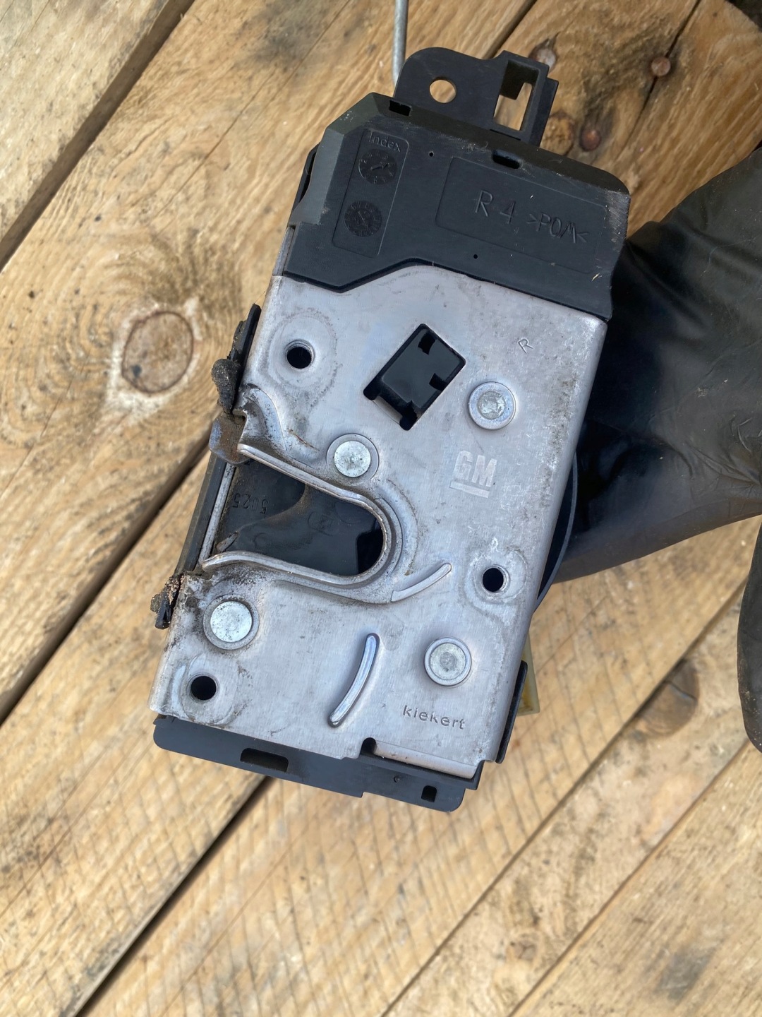 lock door right front front OPEL ASTRA III H 13105935 FJ