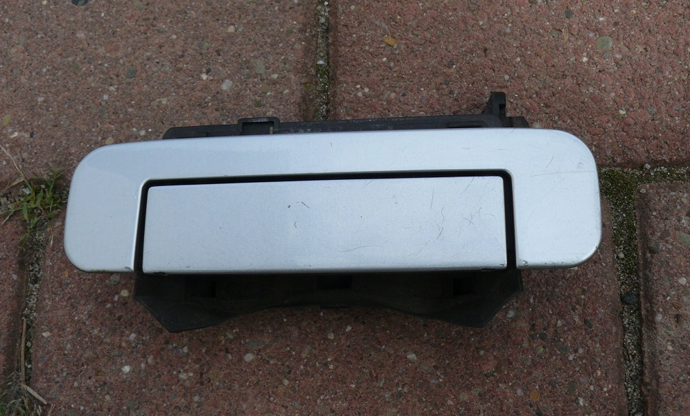 handle exterior door left rear part AUDI A8 D2 94-98r. LY7M 4A0839205