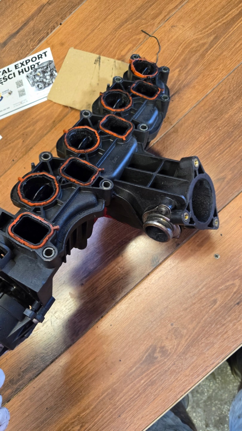 VW Golf VI 5D 1.6 DTI intake manifold 03L129711B