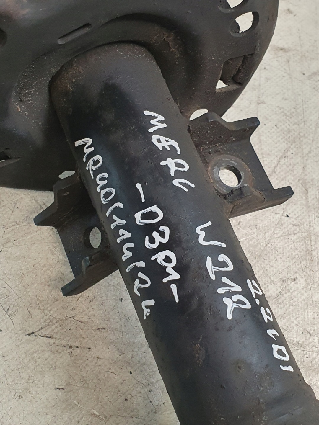 shock absorber left front OE A2123235600 MERCEDES W212 2.2 CDI 10r.