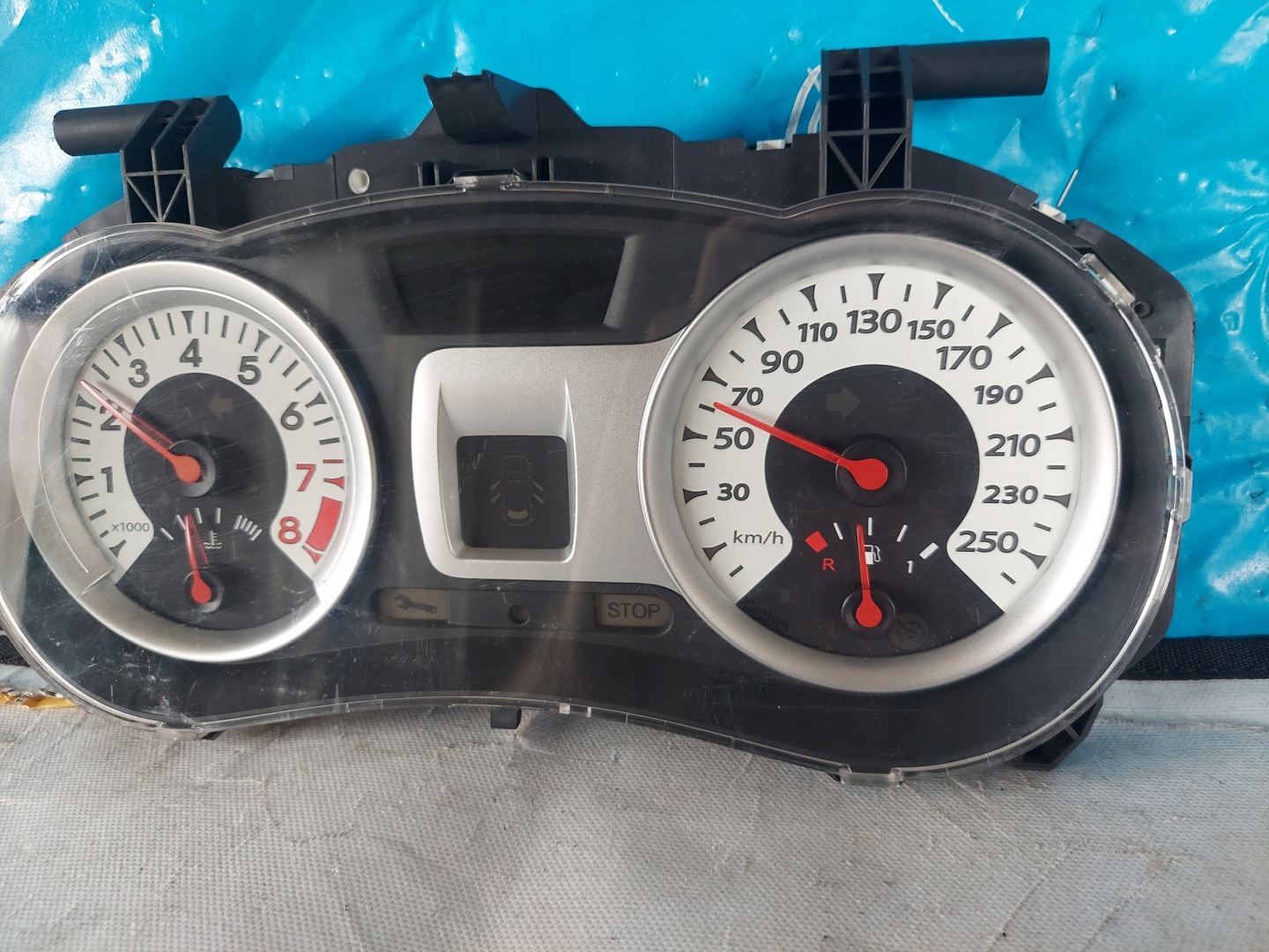 dials clock CLIO III 1.6 B 8201060297A