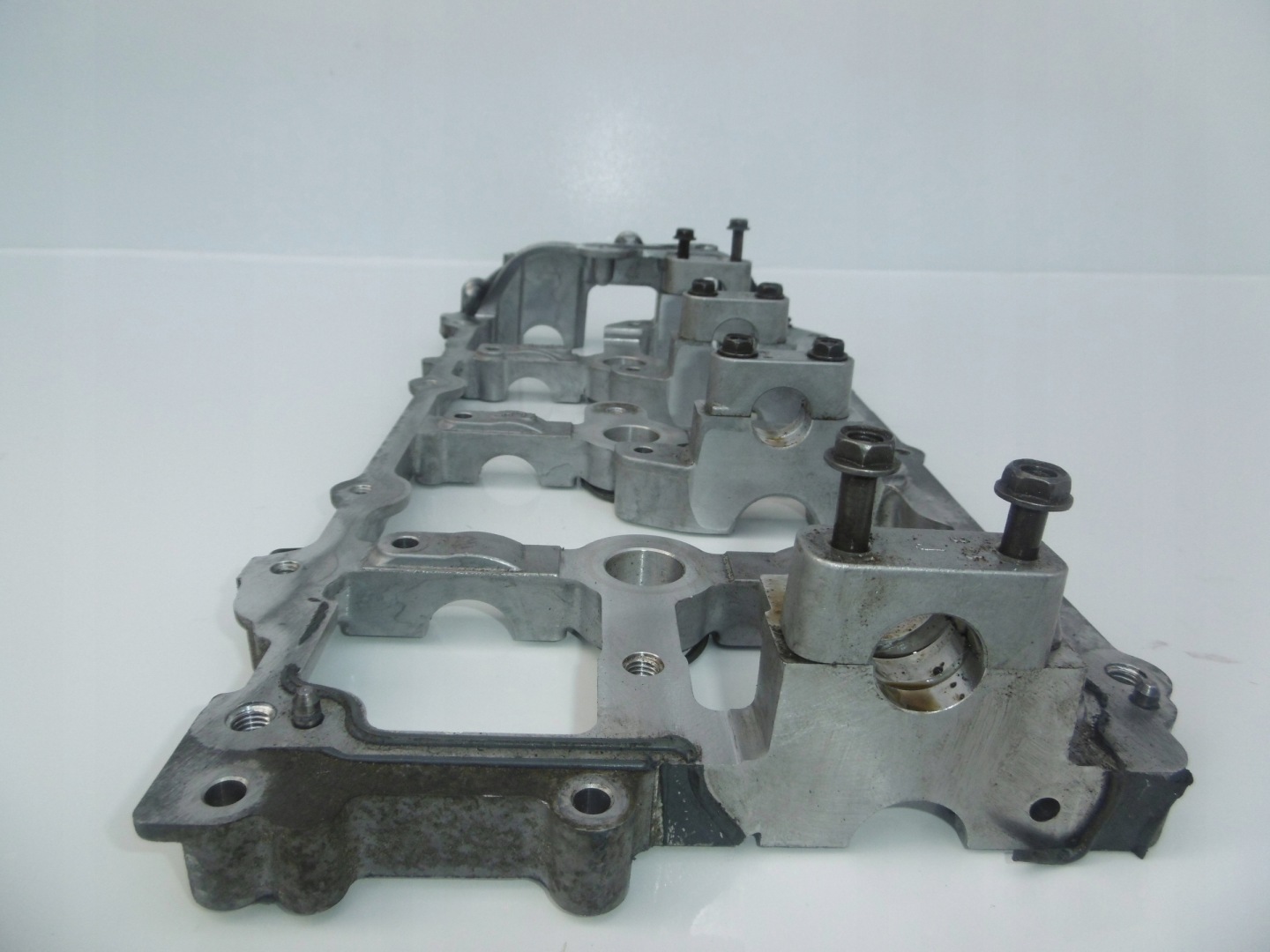 RÁM obal hlavy levá INFINITI NISSAN 3.7 V6