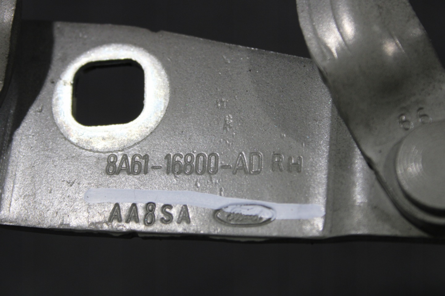 hinge bonnets right FIESTA MK7 LIFT 8A61-16800-AD