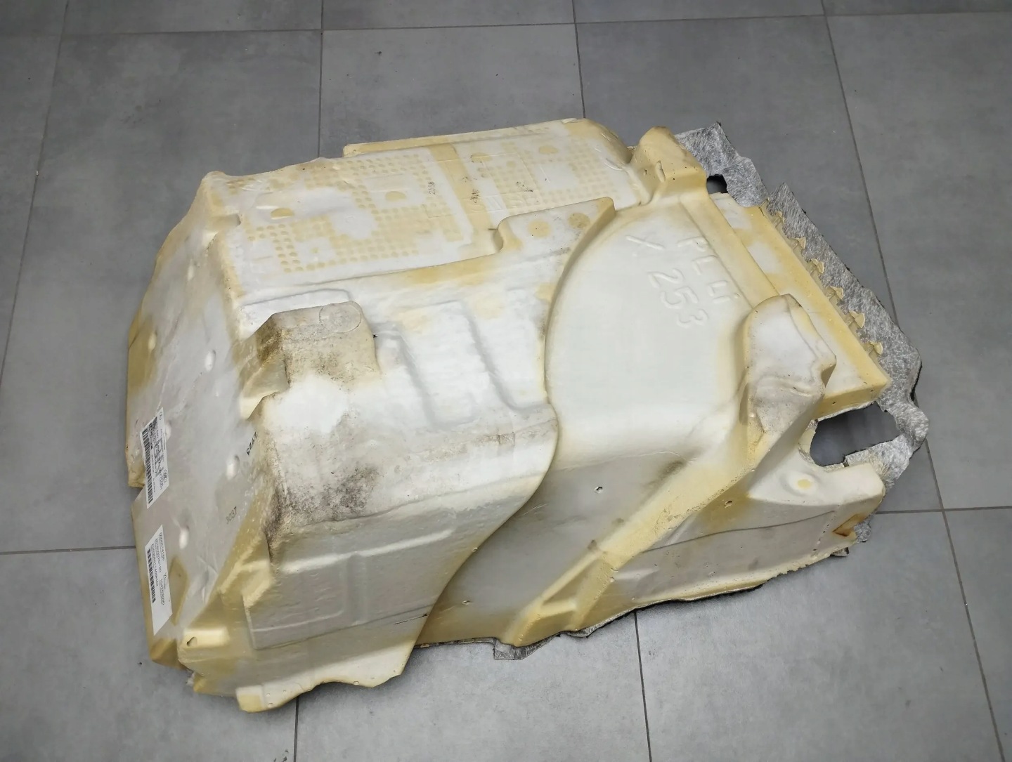 Mercedes-Benz GLC X253 carpet mats left front A2536801140
