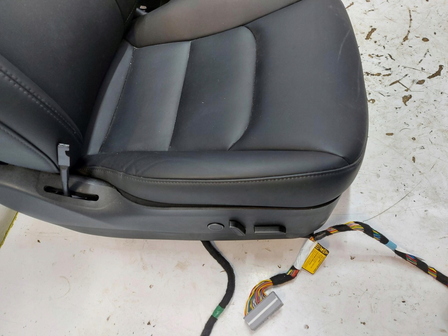 TESLA MODEL Y 2023r Sitz Sitz komplet