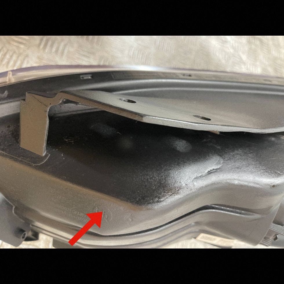 REFLEKTOR light front front right KIA CEED 3 III 18- 92102-J7050