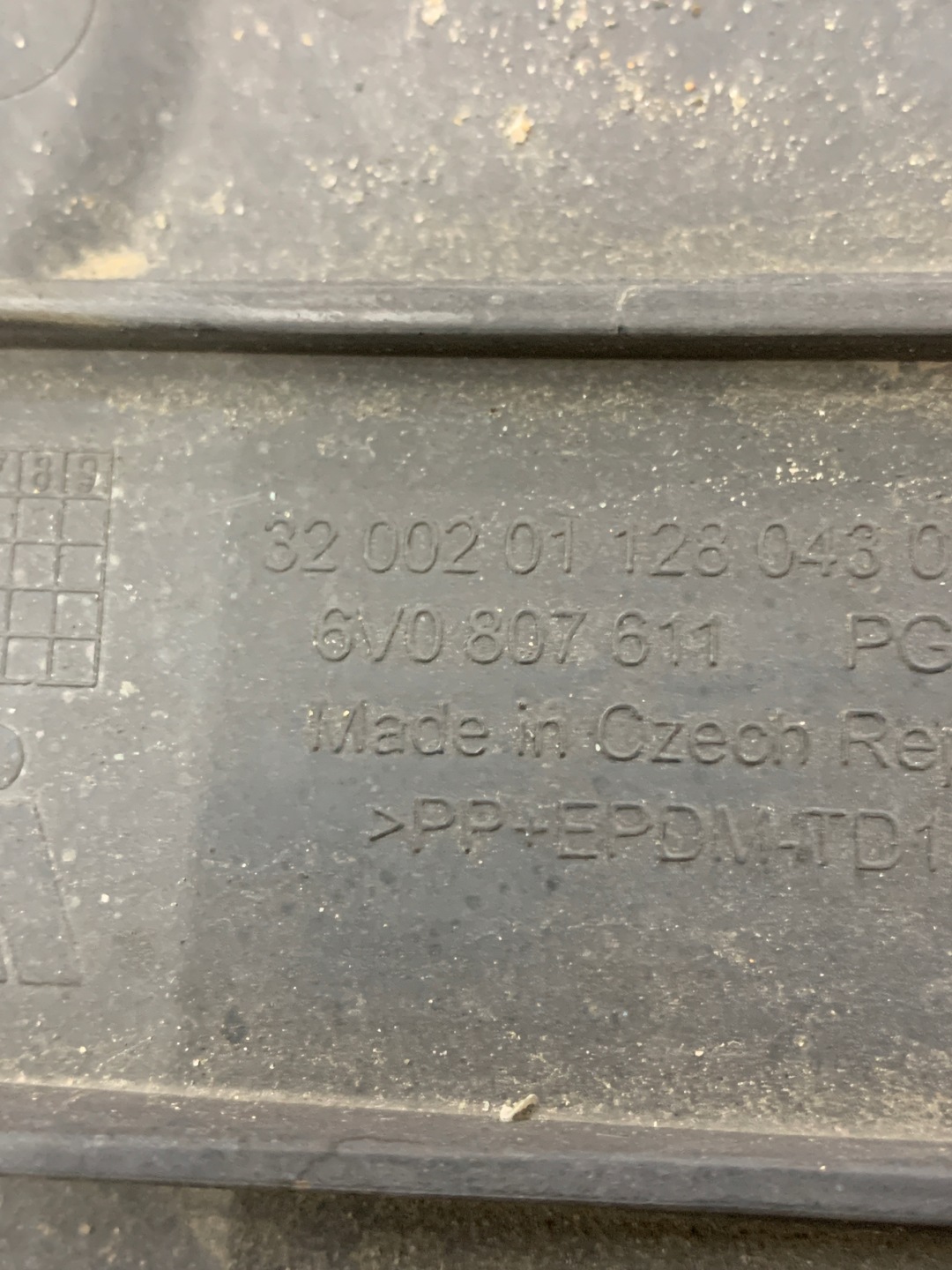 cover cover below bumper front front 6V0807611 SKODA FABIA III