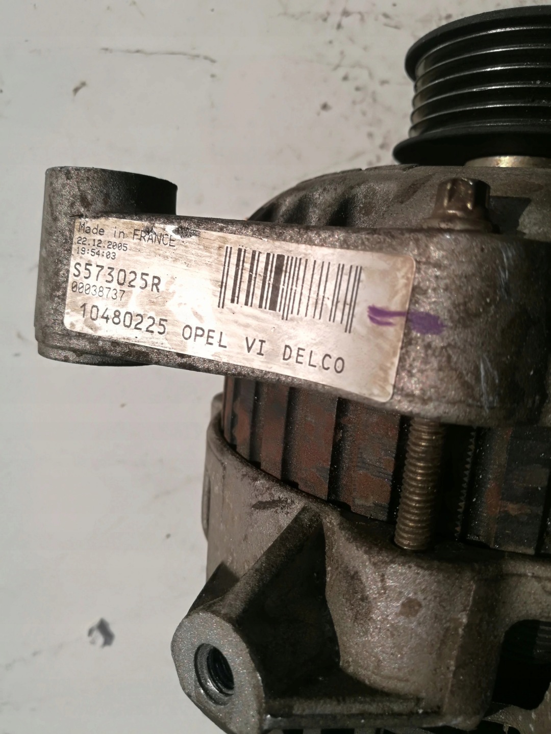 OPEL ASTRA ZAFIRA 2.0 b ALTERNATOR 10480225