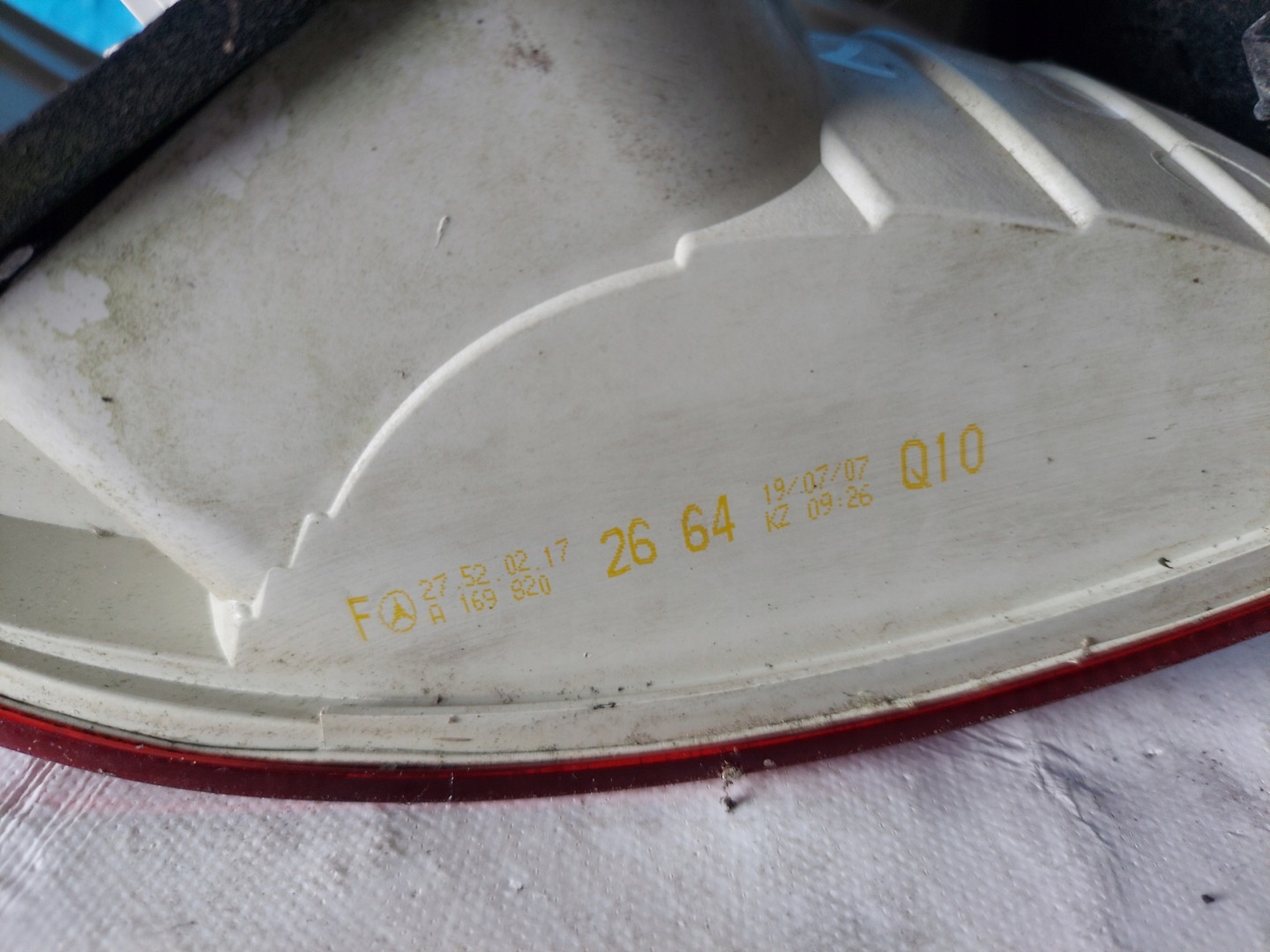 light MERCEDES W245 B KLASA A1698202664 right rear part