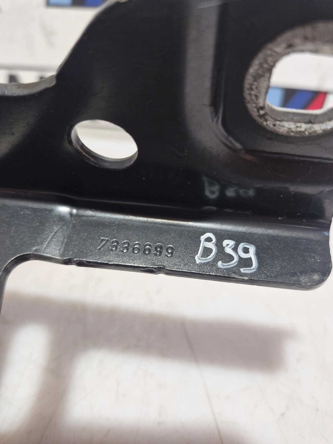 7336699 BMW F30 F31 hinge bonnets left front B39