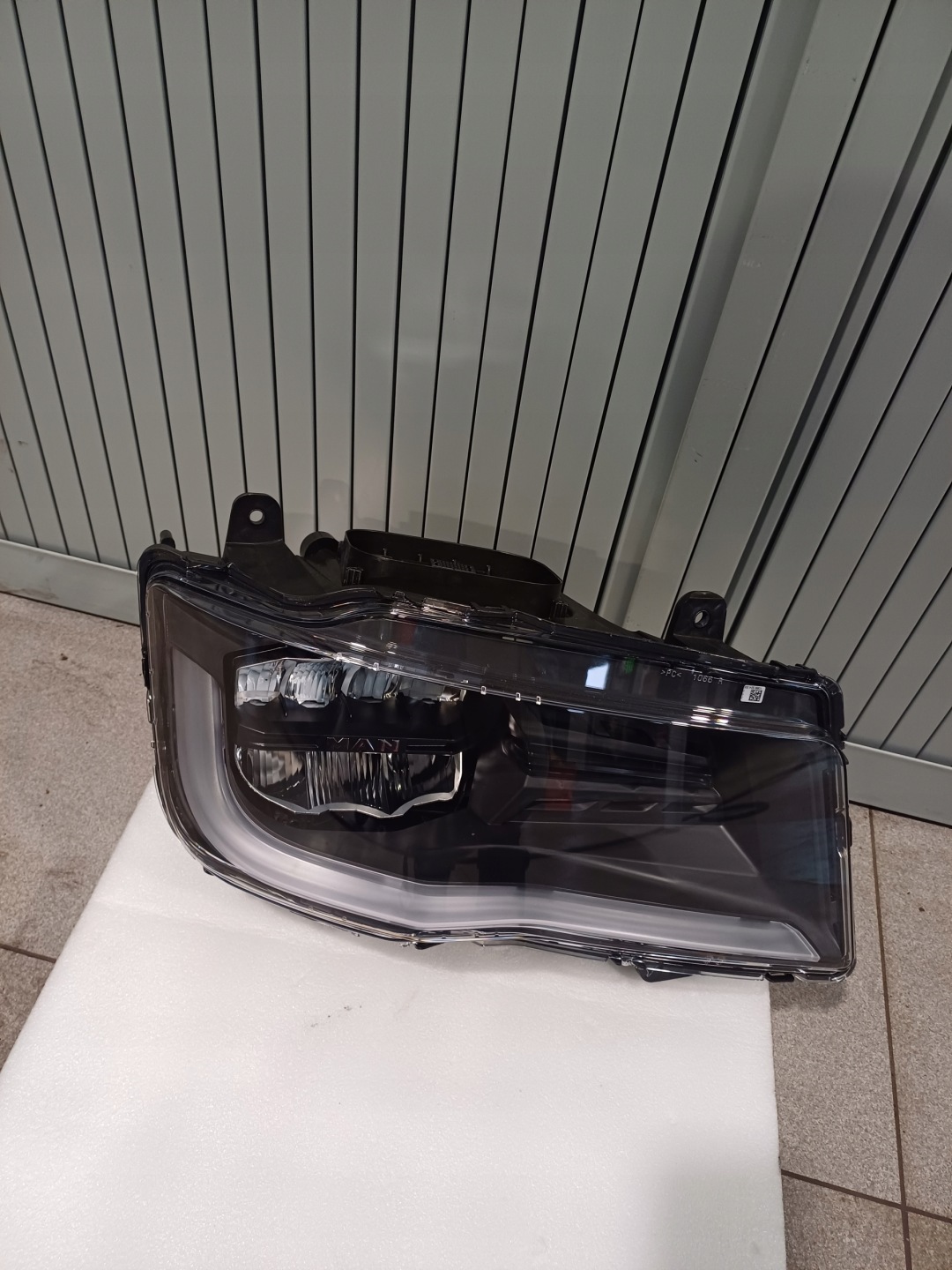 light right front front MAN TGX TGS TGM FULL LED 8125101-6822