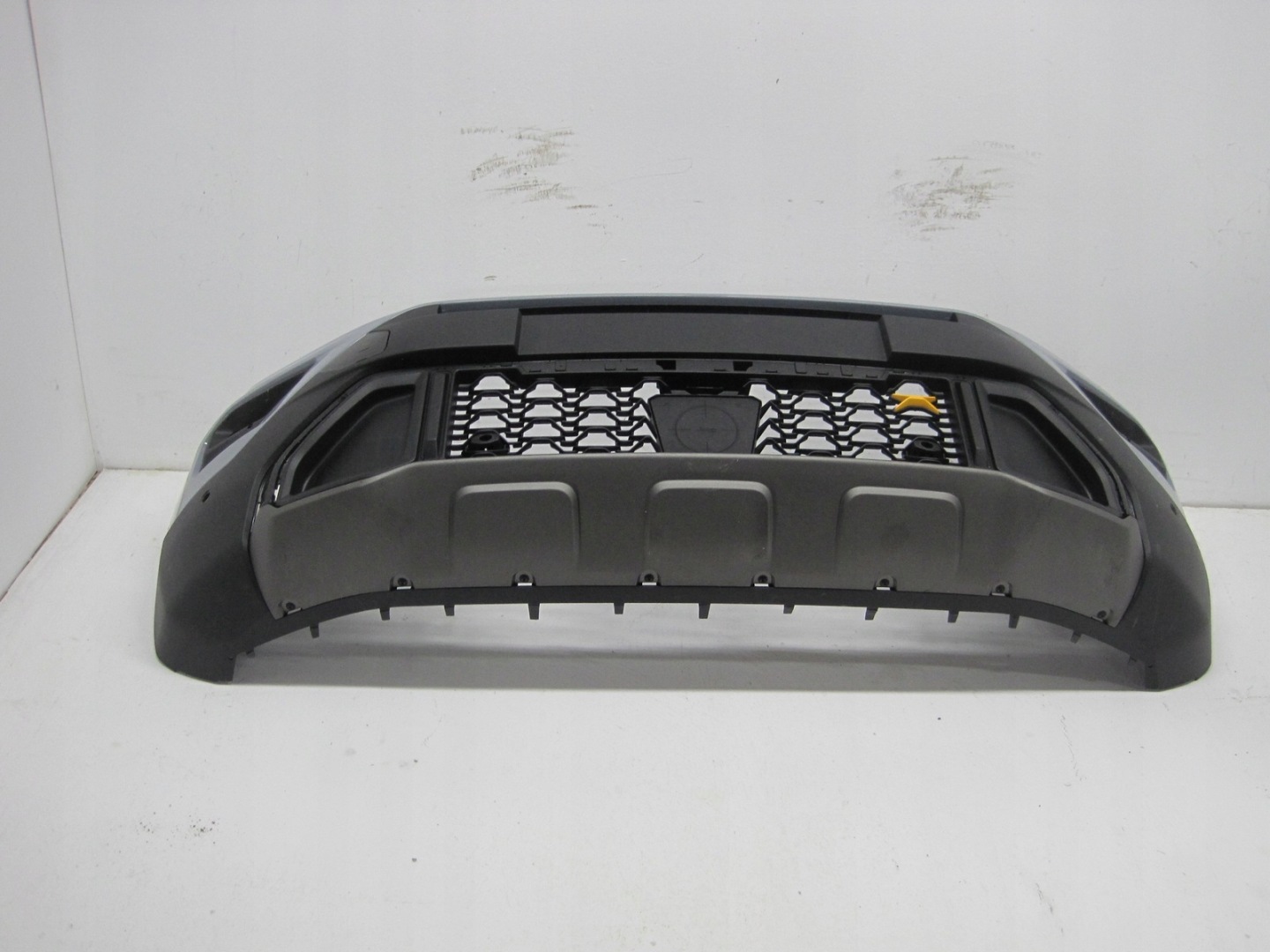 front bumper JEEP AVENGER 24R below RADAR below 4 PDC front