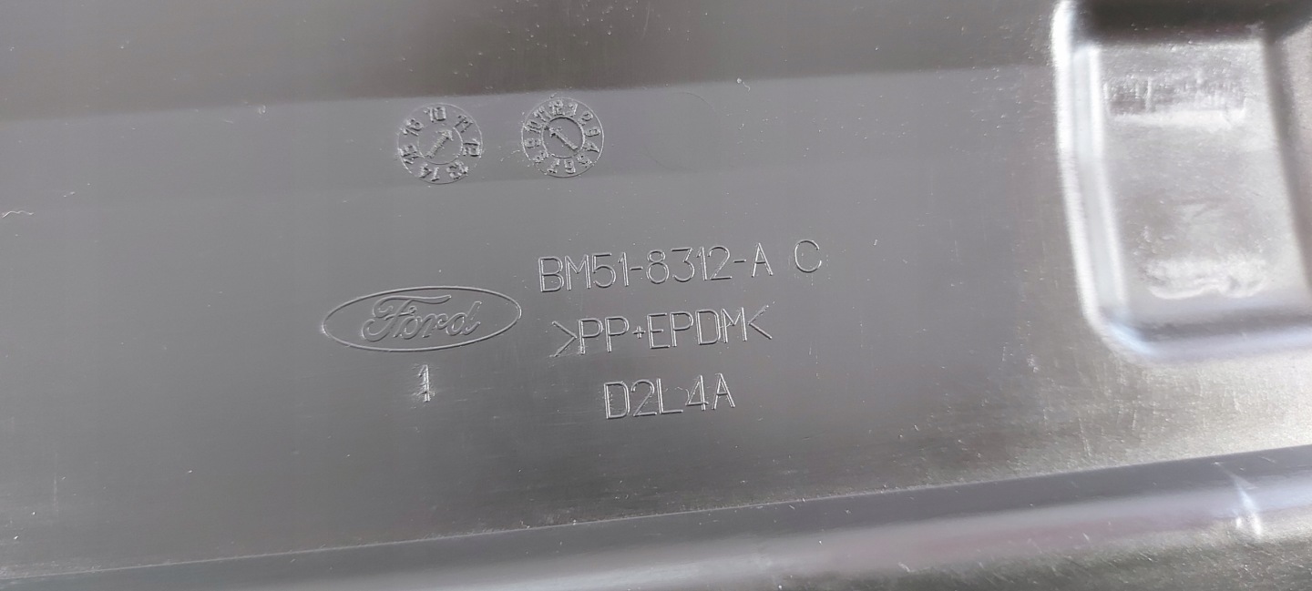 FORD FOCUS MK3 volant vzduchový přívod LAPACZ OE
