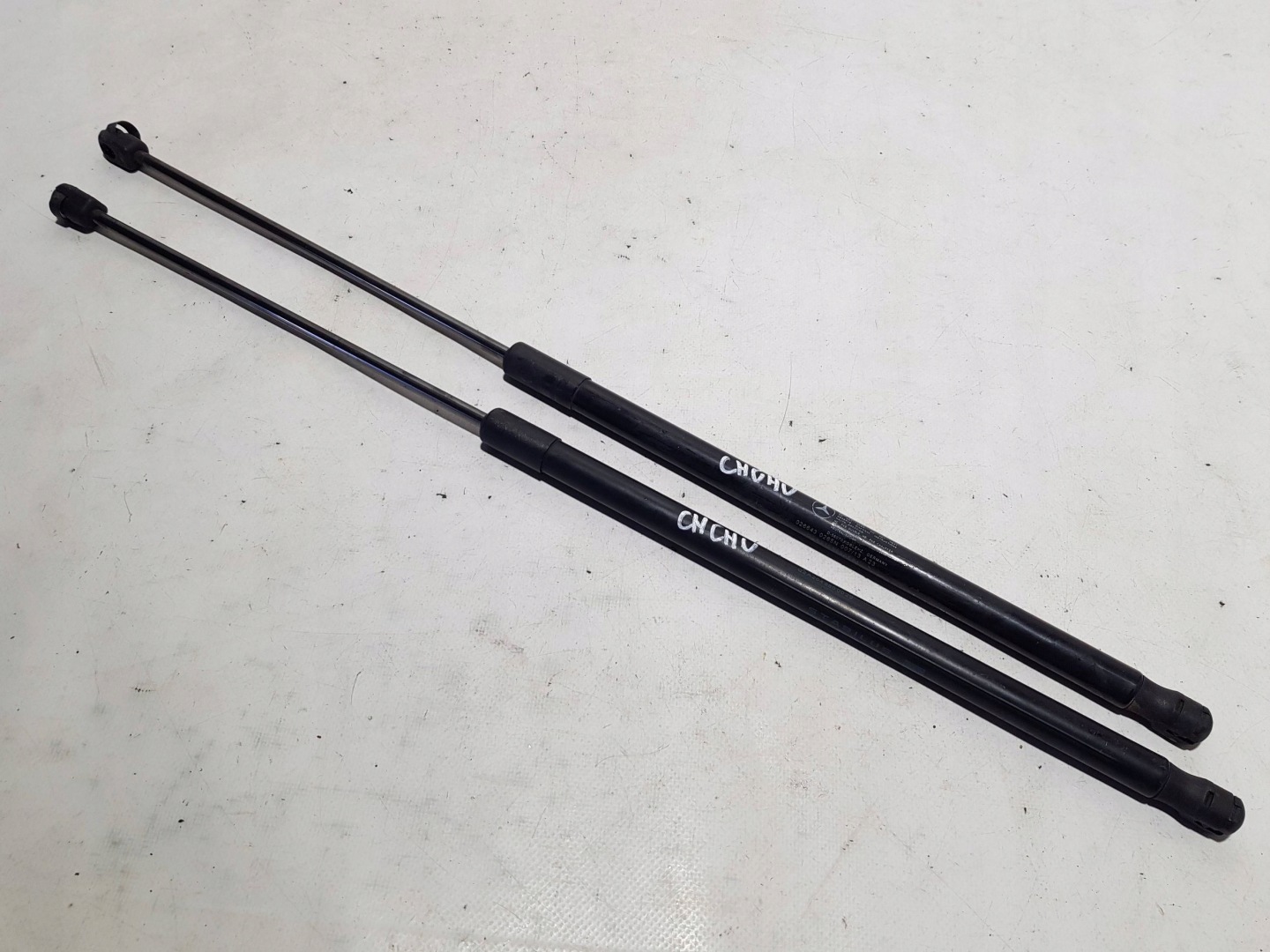 Silowniki bonnets komplet Mercedes C W204 E W212