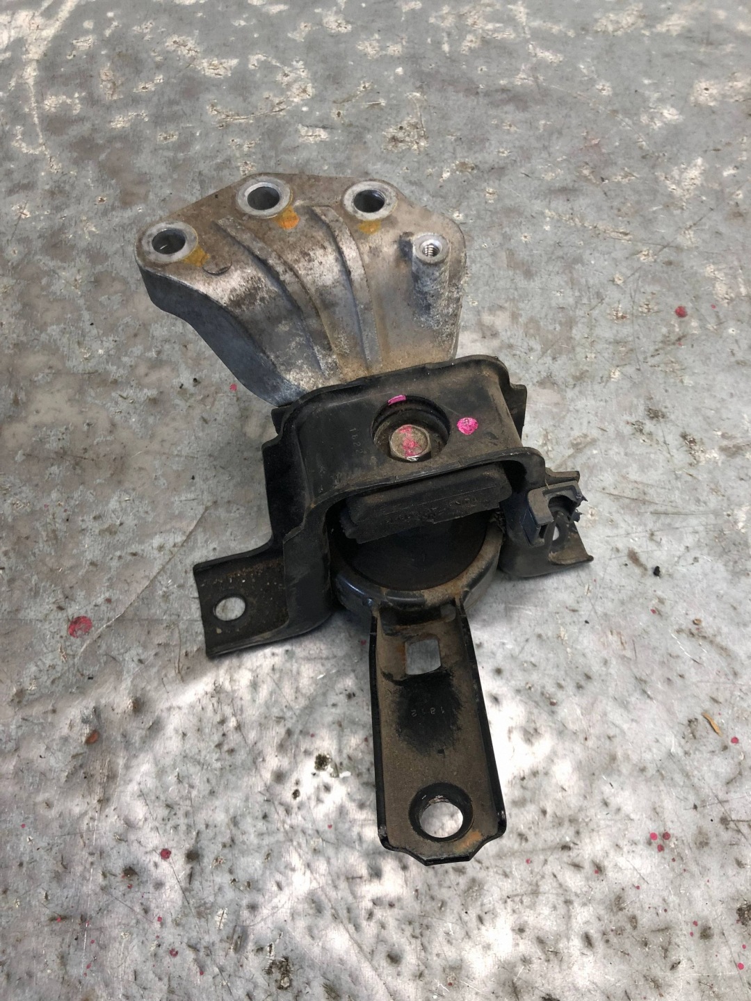 holder engine mount 1.0 K10BS SUZUKI CELERIO