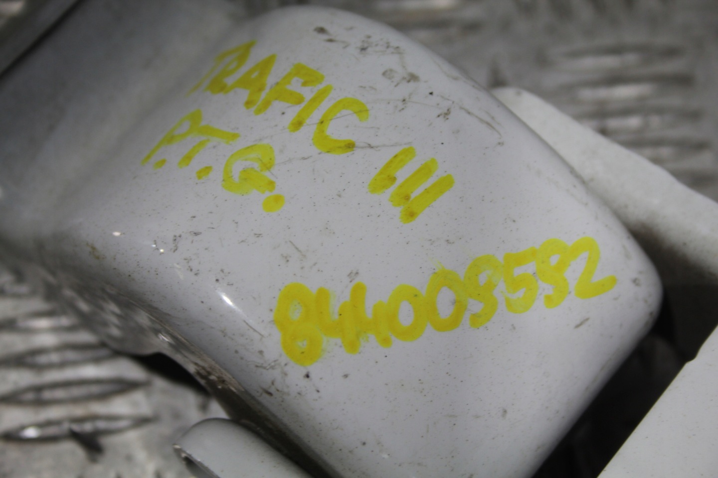 hinge door right rear part upper TRAFIC III 3