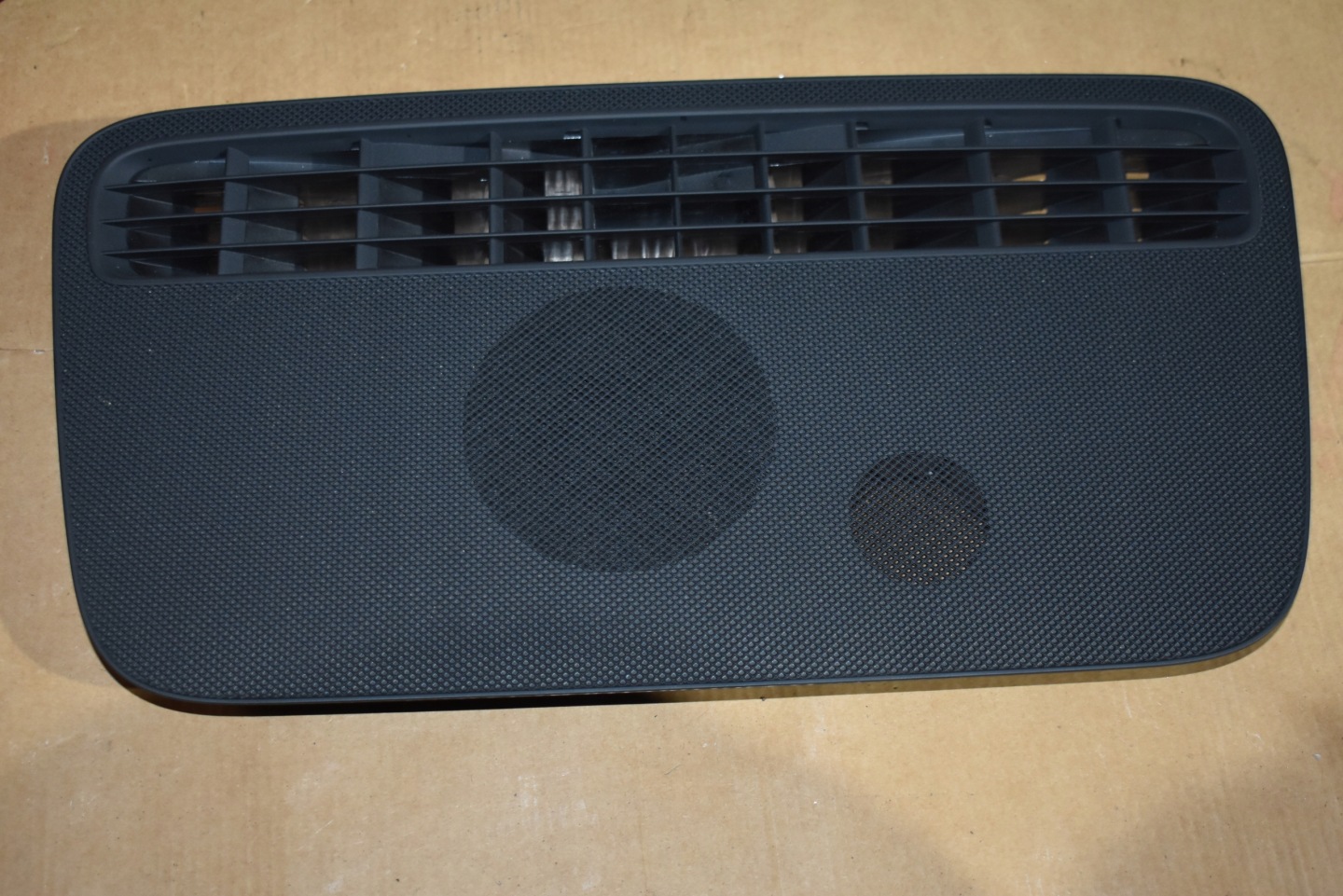 IDEALNA cover grid consoles MERCEDES W223 1