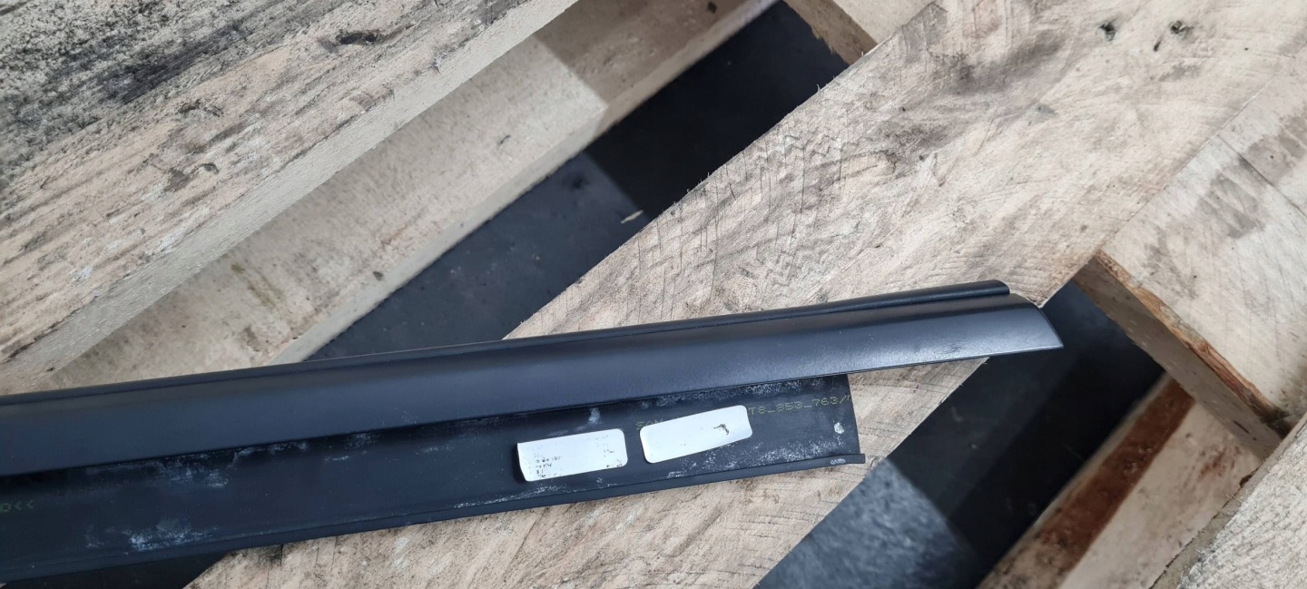A5 8T LIFT moulding dust windows left left rear part MAT SPORT 8T8853283F
