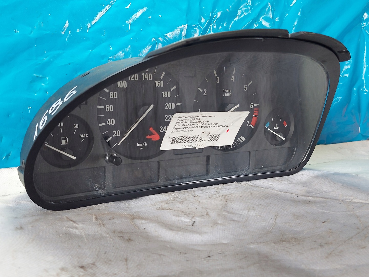 dials clock BMW E39 523i 62118381195
