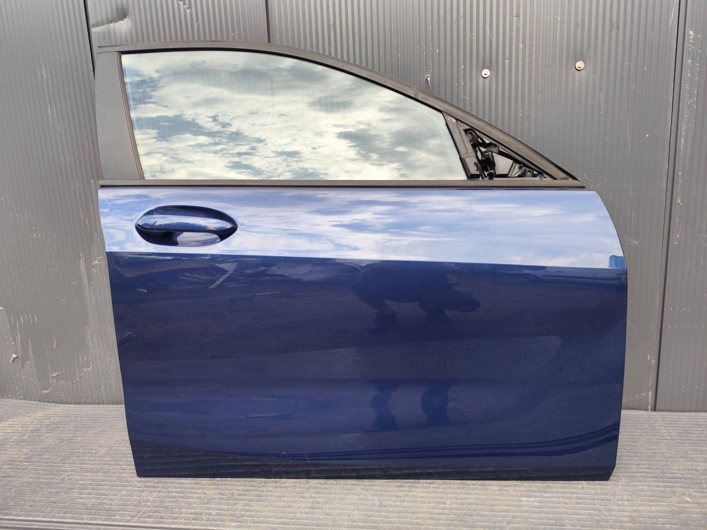 BMW 1 F40 door front right complete DEMONTAZ