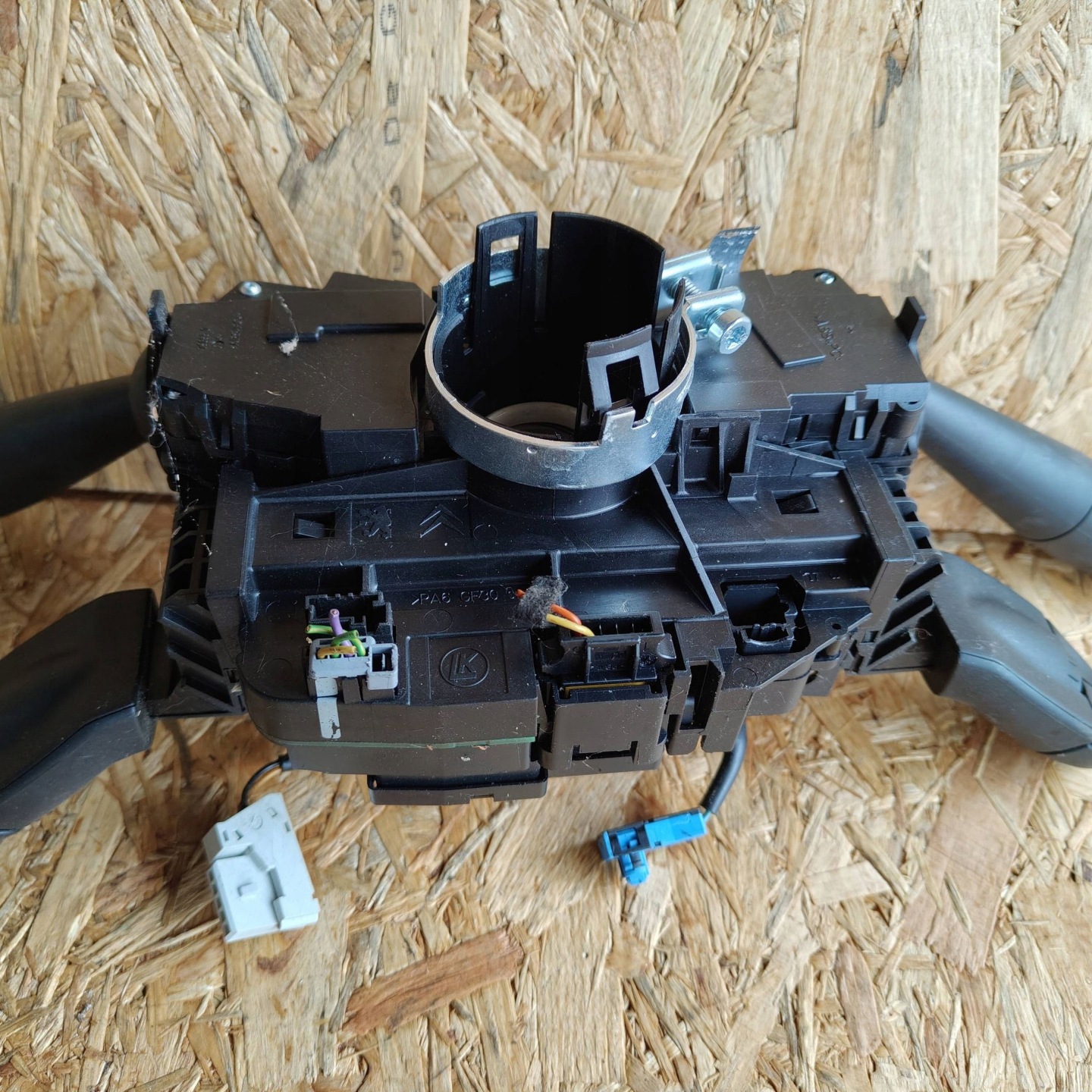 commande levier commodo sous volant Peugeot 5008 96667320XT
