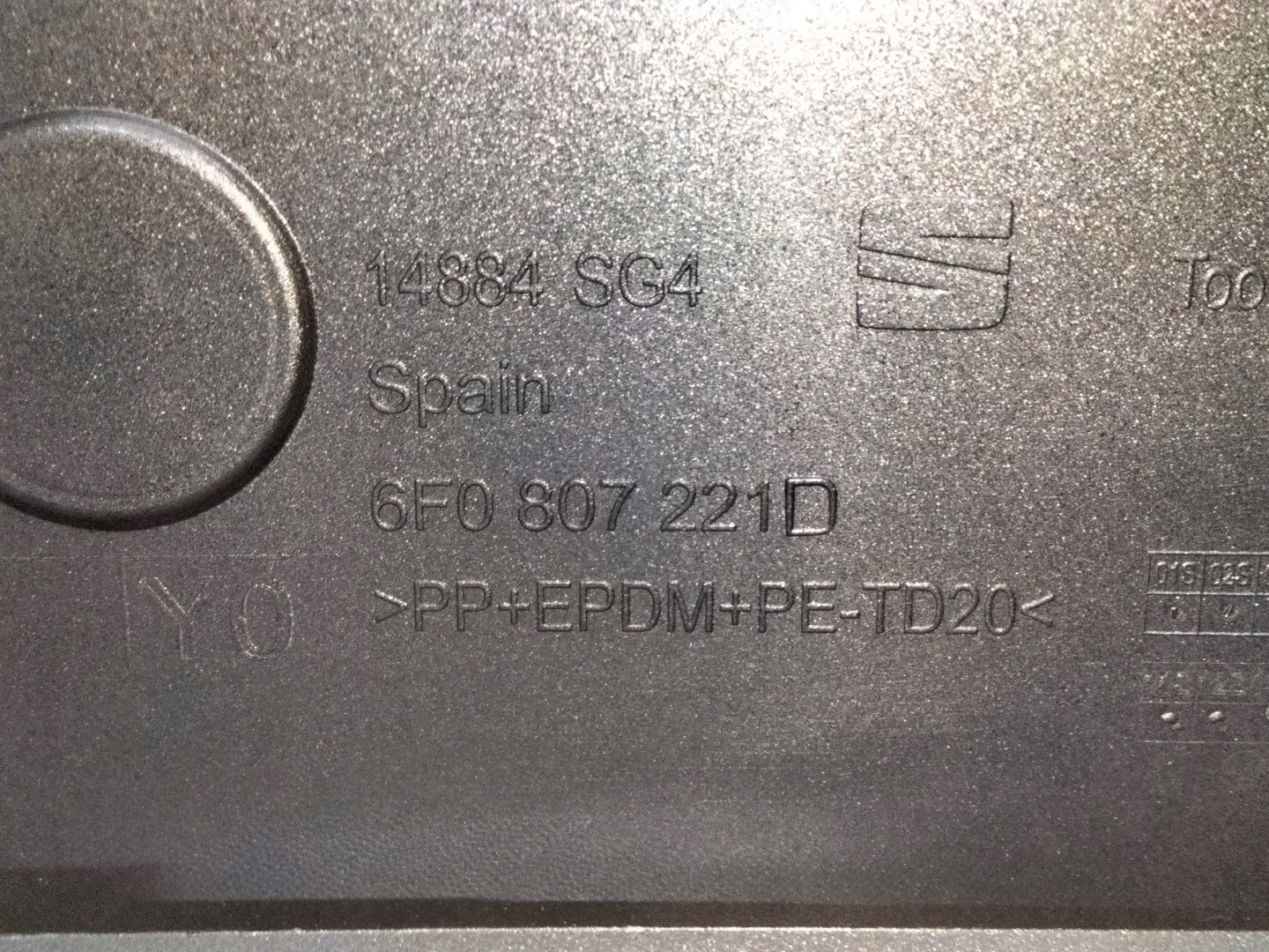 front bumper front SEAT IBIZA V 6F0 17