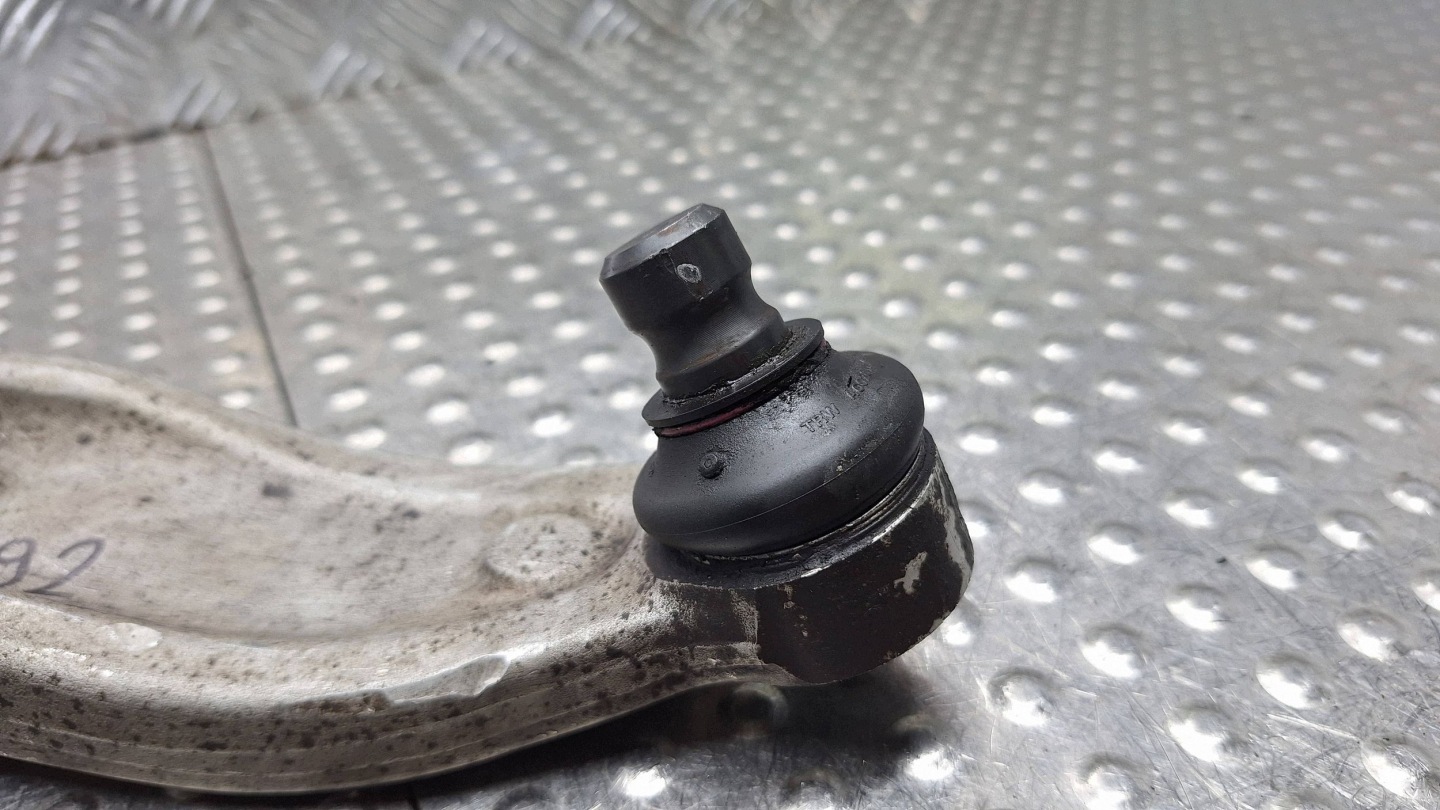 arm right front AV61-3A423-RA FORD FOCUS MK3