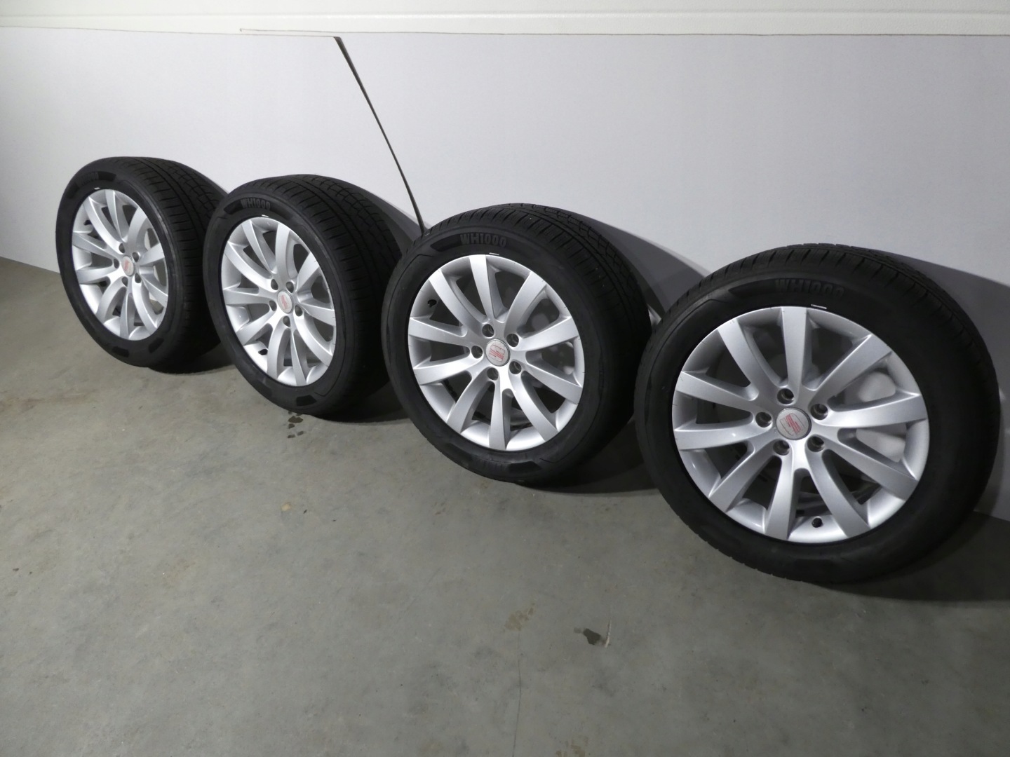 4X wheels discs tyres VW SEAT 1K8601025 2020R