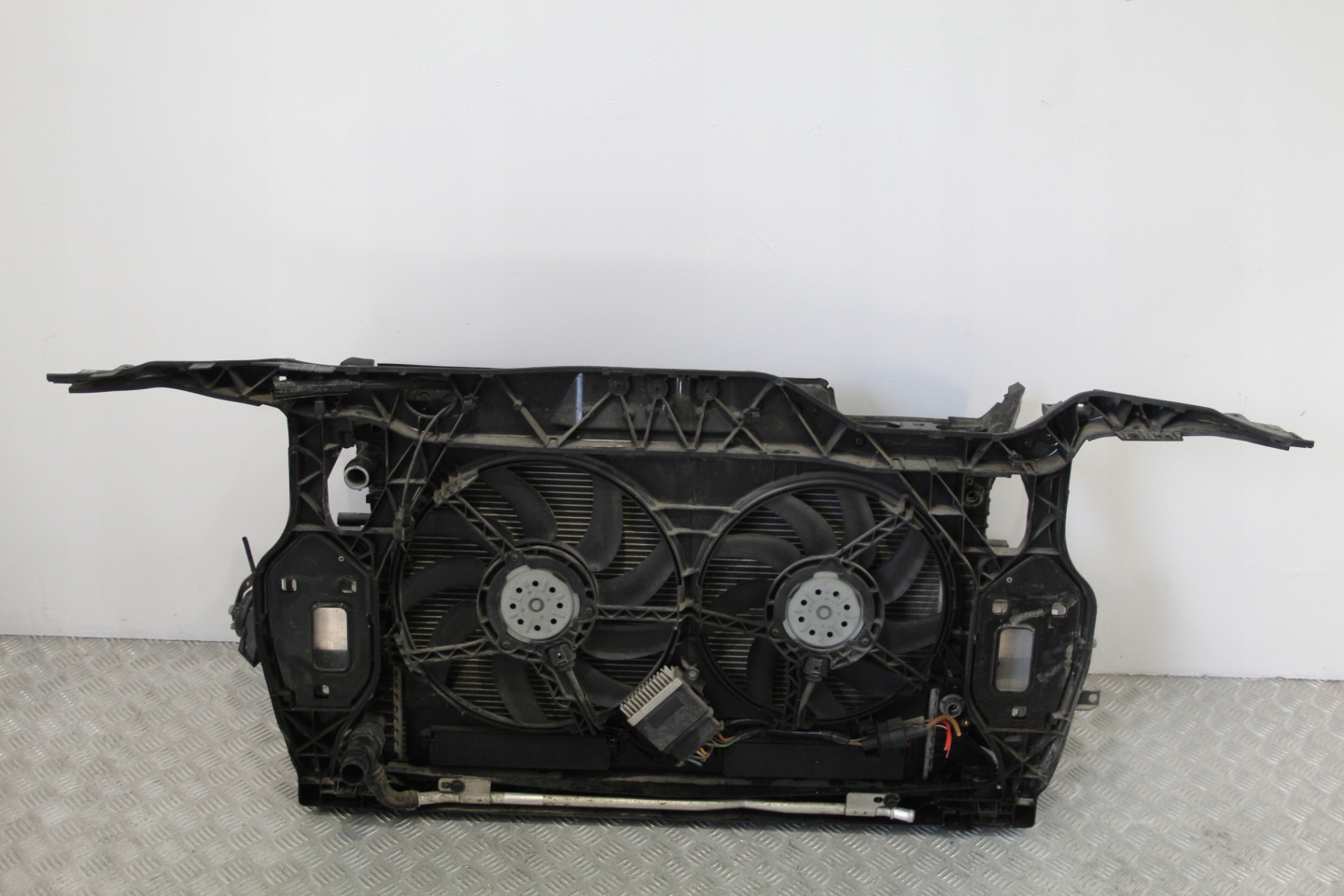 support panel for radiators radiator pillar AUDI Q5 8R0 HYBRID