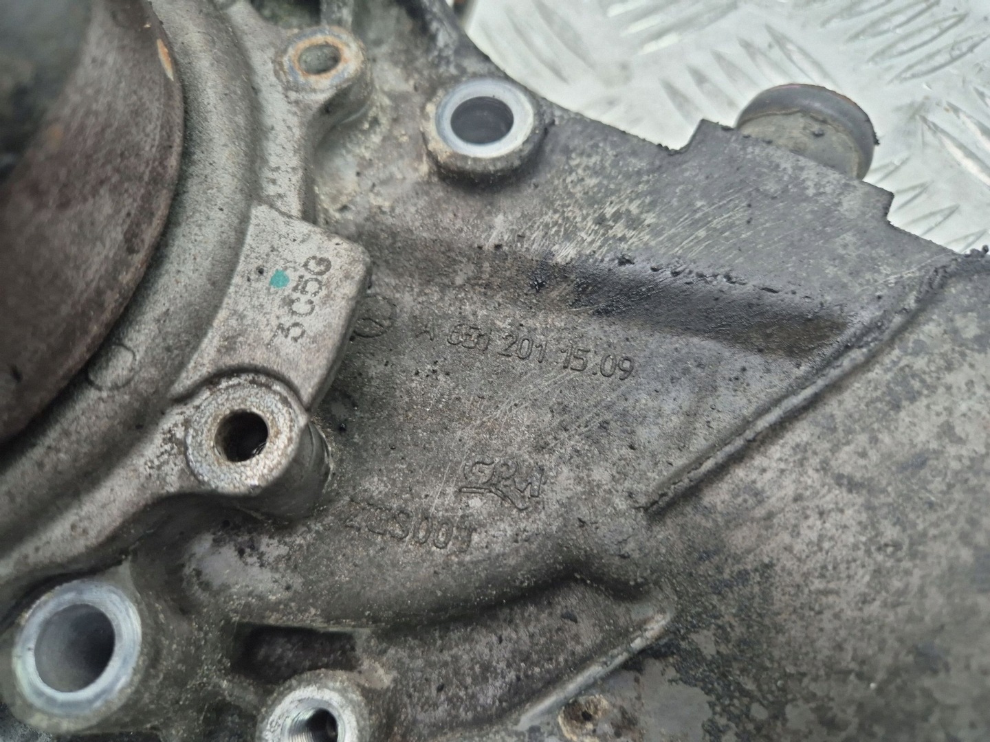 Couvercle carter distribution Mercedes Sprinter 2.2 W906 A6512011509 OM651955
