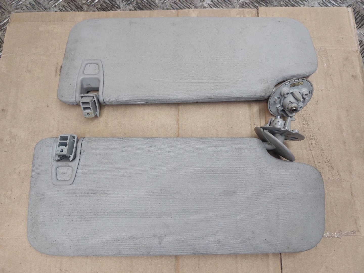 cover PRZECIWSLONECZNA left + right OPEL INSIGNIA A