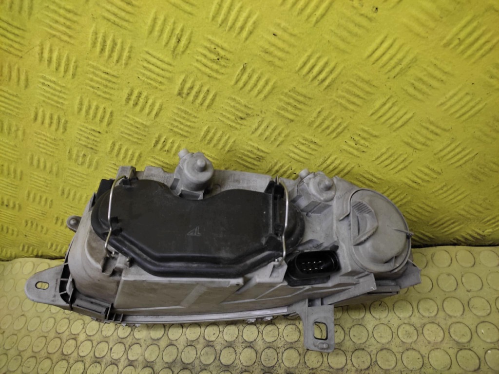 ALFA ROMEO 147 REFLEKTOR light right front 468261940