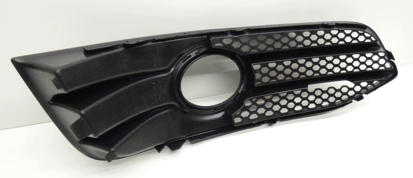 AUDI A3 S3 8P0807681P 2008-2012 grid of a bumper left