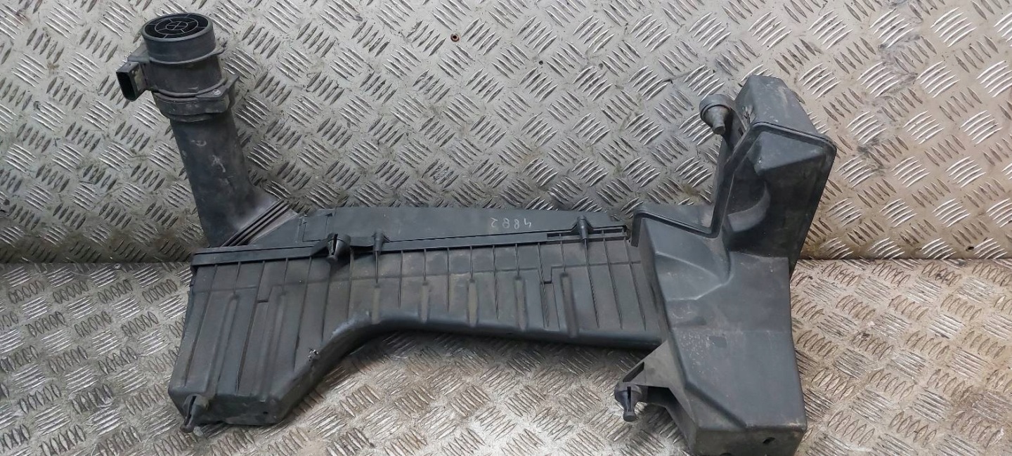 luftfiltergehäuse + luftmassenmesser MB CL203 2.0 16V A1110940304